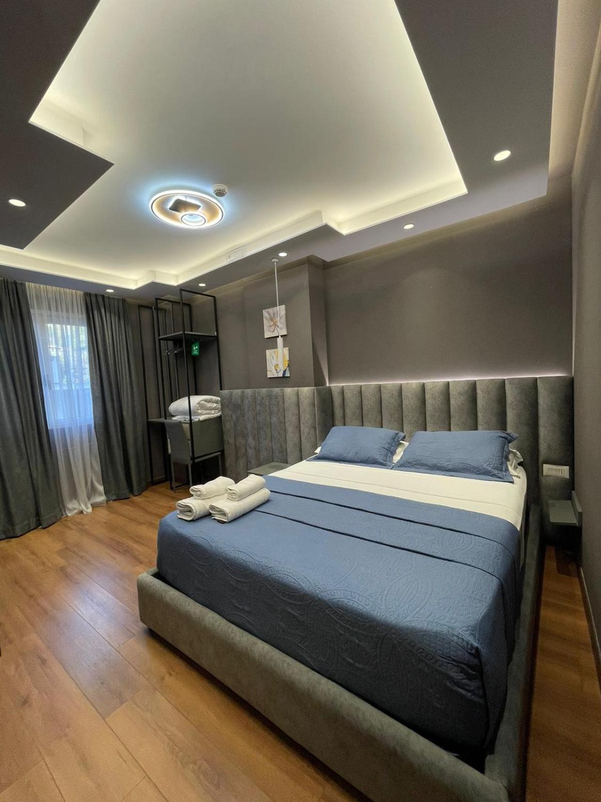 Peaky Hotel Durres Exterior photo